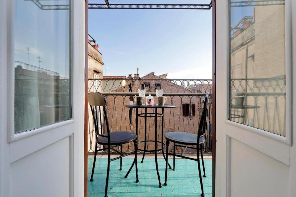 Boutique Suites Della Croce روما المظهر الخارجي الصورة