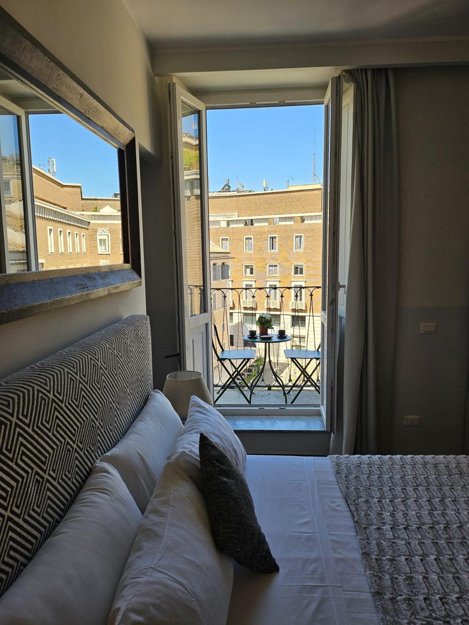 Boutique Suites Della Croce روما المظهر الخارجي الصورة